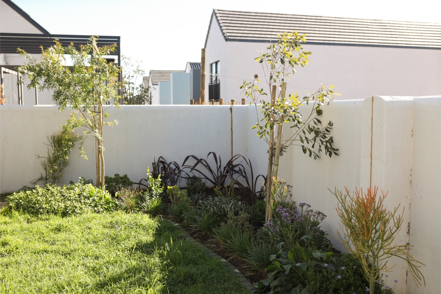 To Let 2 Bedroom Property for Rent in Newinbosch Western Cape